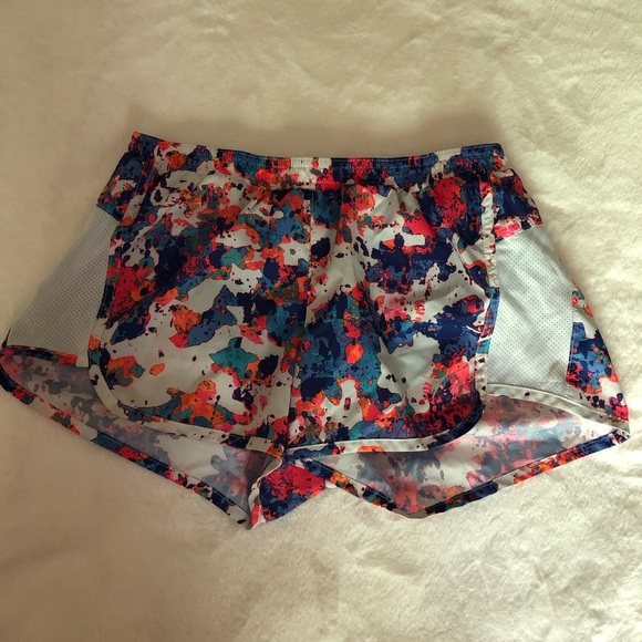 Colorful gym shorts - Picture 2 of 6